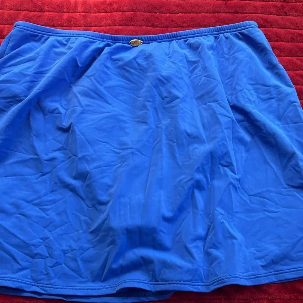 Beach 🏖️ it! Vibrant Blue Swim 🏊🏻‍♀️ Skirt attachedBikini 👙 bottom underneath!